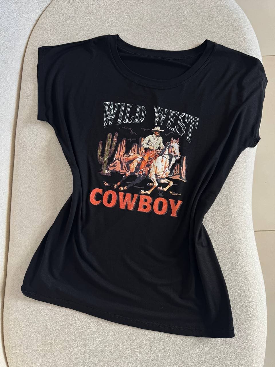 T-shirts Country Com Aplicação Cowboy Preto