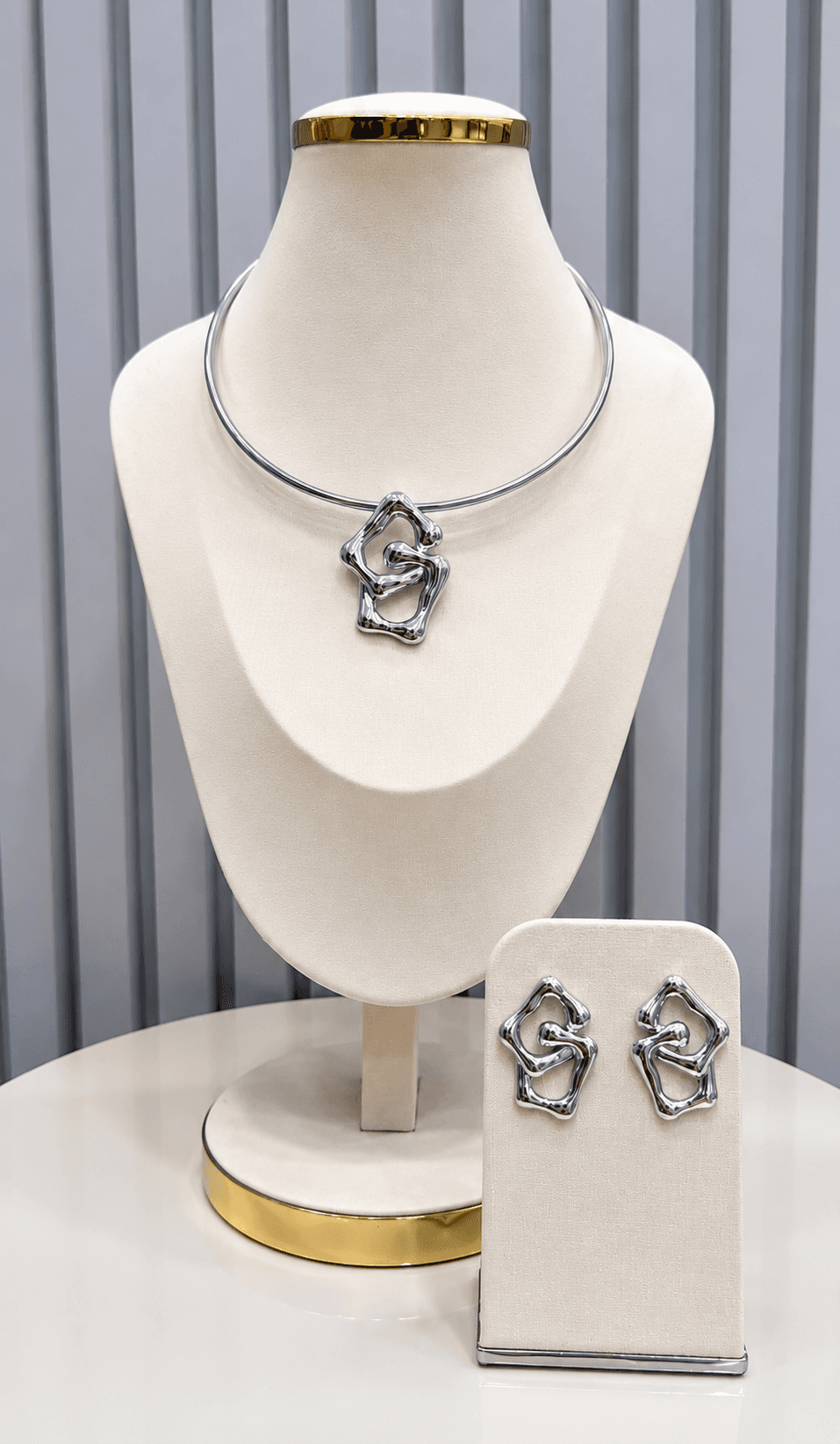 Conjunto de Colar Choker Brinco Fernanda