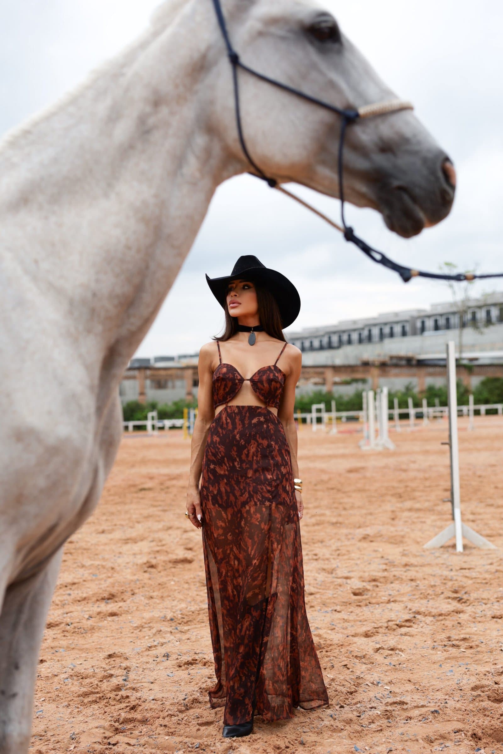 Vestido Mystic - Estampa Animal Print com Recortes Estilizados