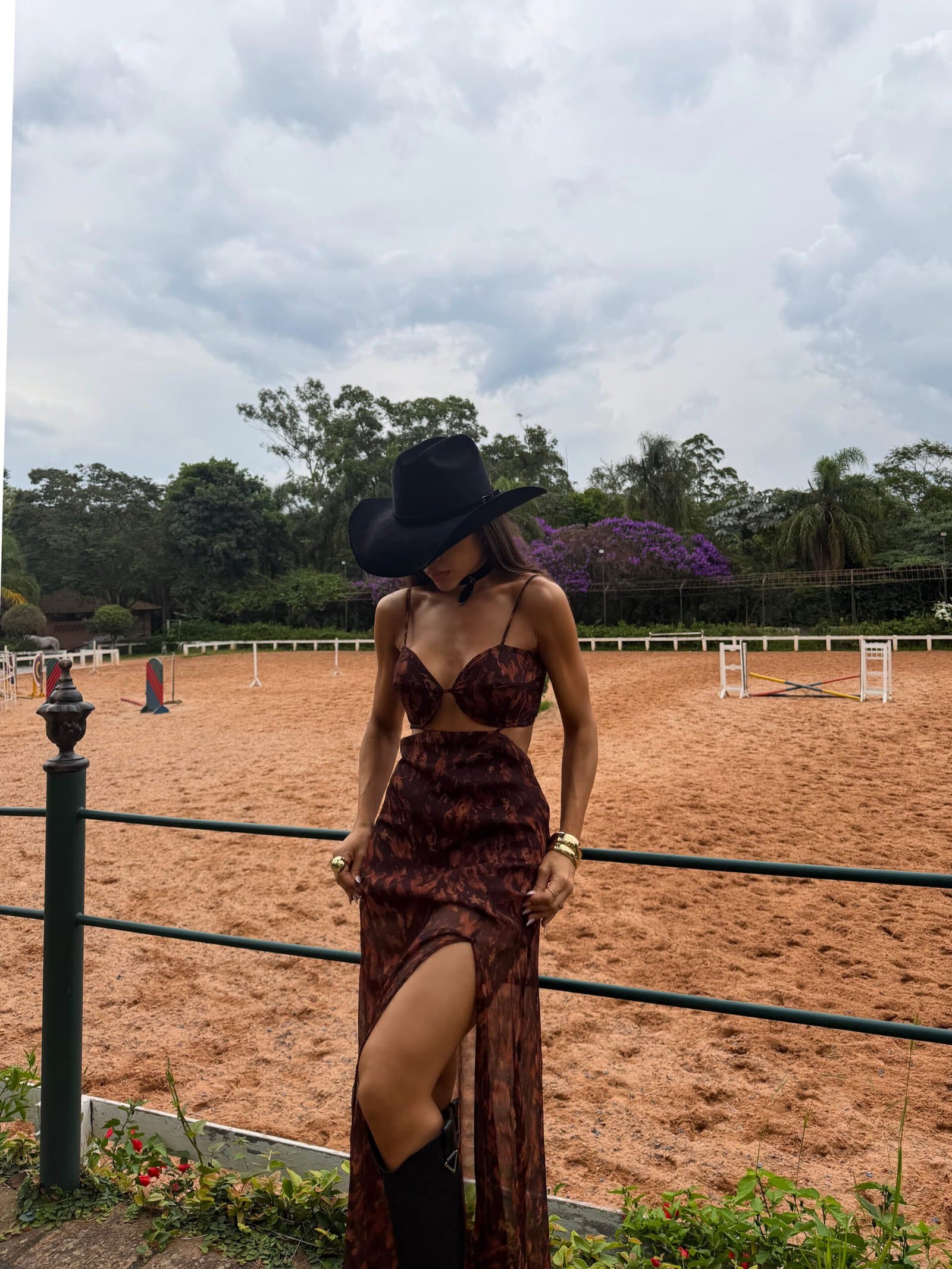 Vestido Mystic - Estampa Animal Print com Recortes Estilizados