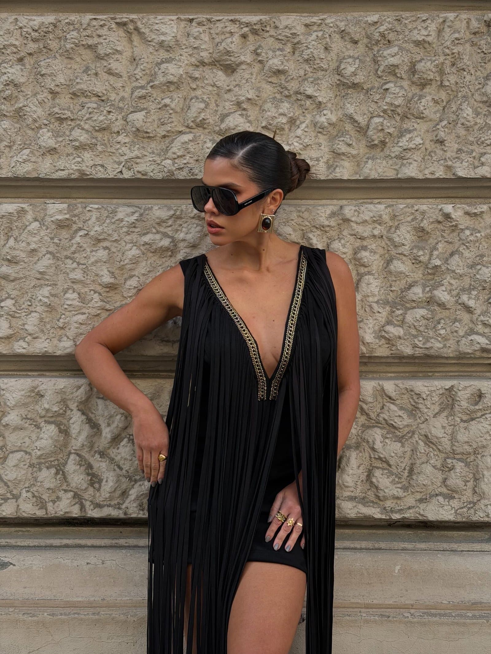 Vestido Sierra Franjas com Detalhes Dourado no Busto