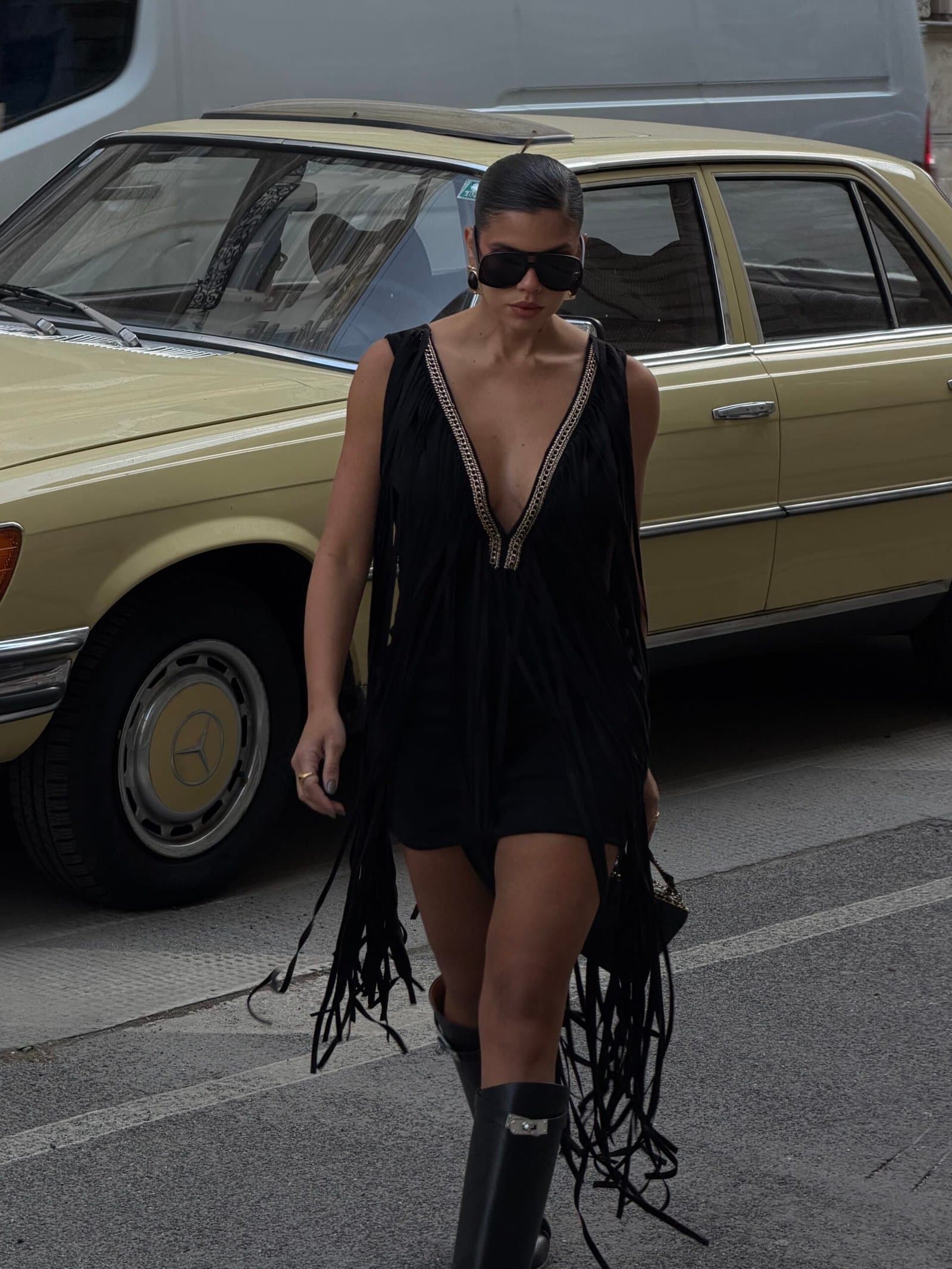 Vestido Sierra Franjas com Detalhes Dourado no Busto