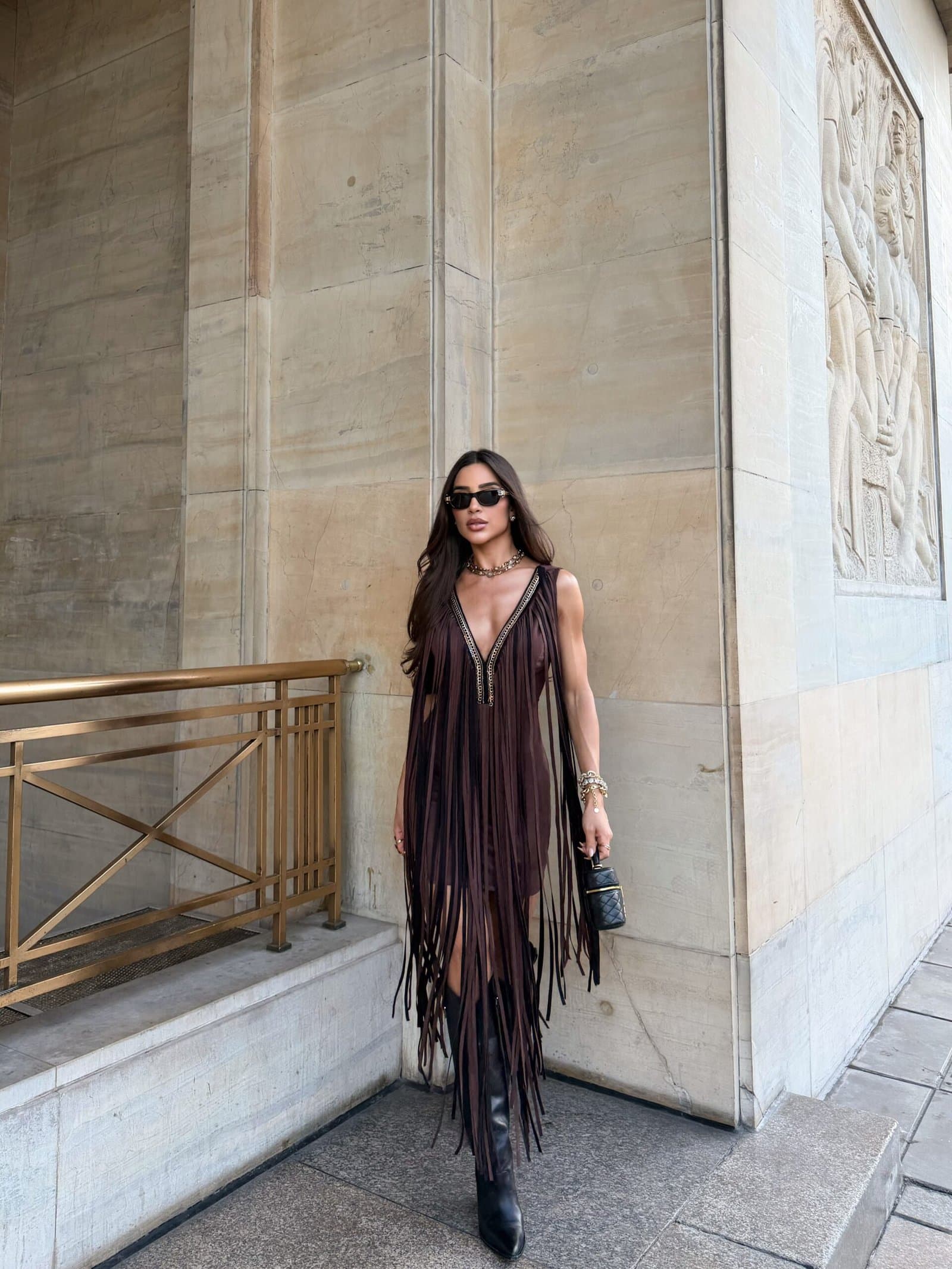 Vestido Sierra Franjas com Detalhes Dourado no Busto