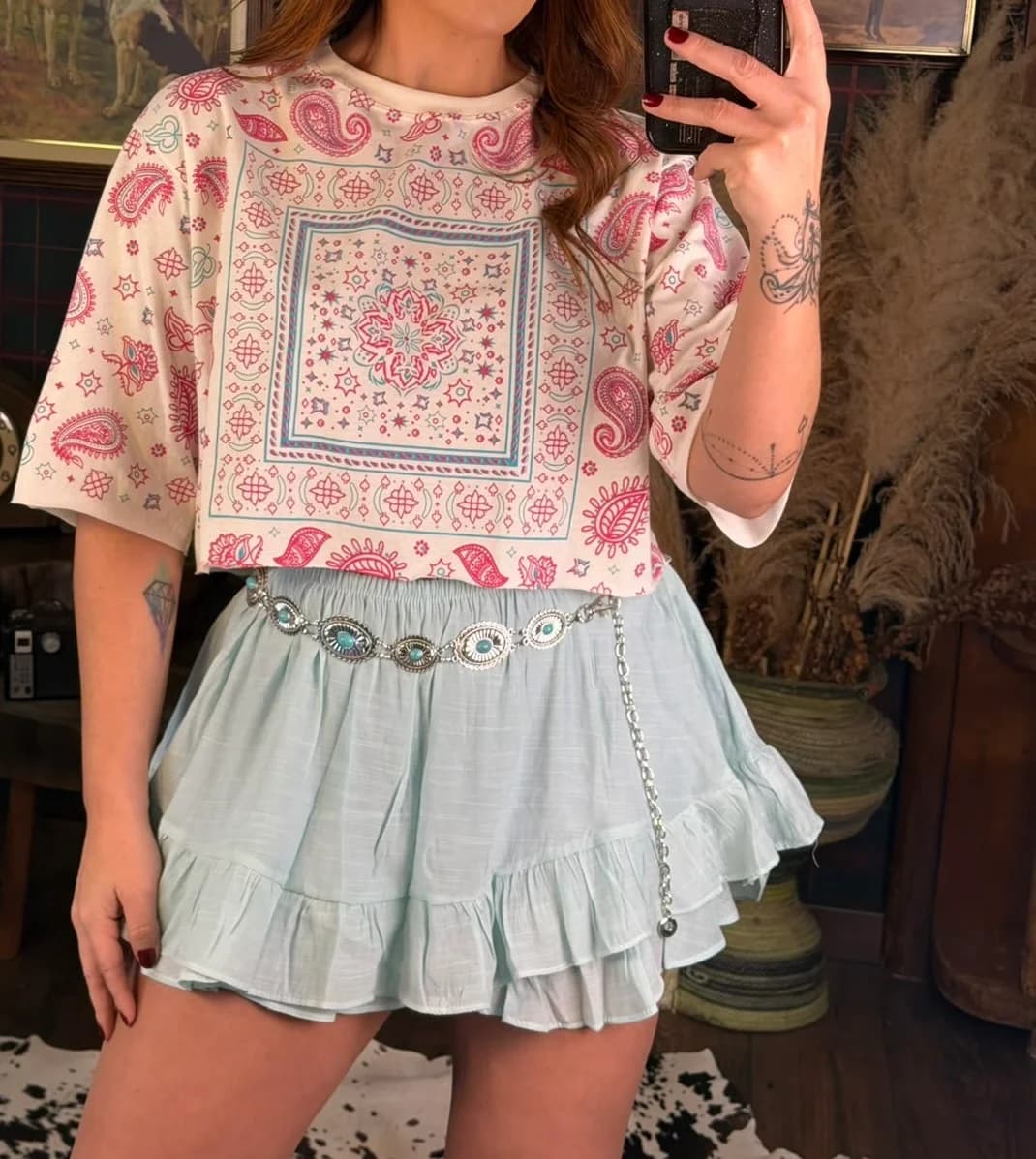 Cropped t-shirts Over Estampa Lenço