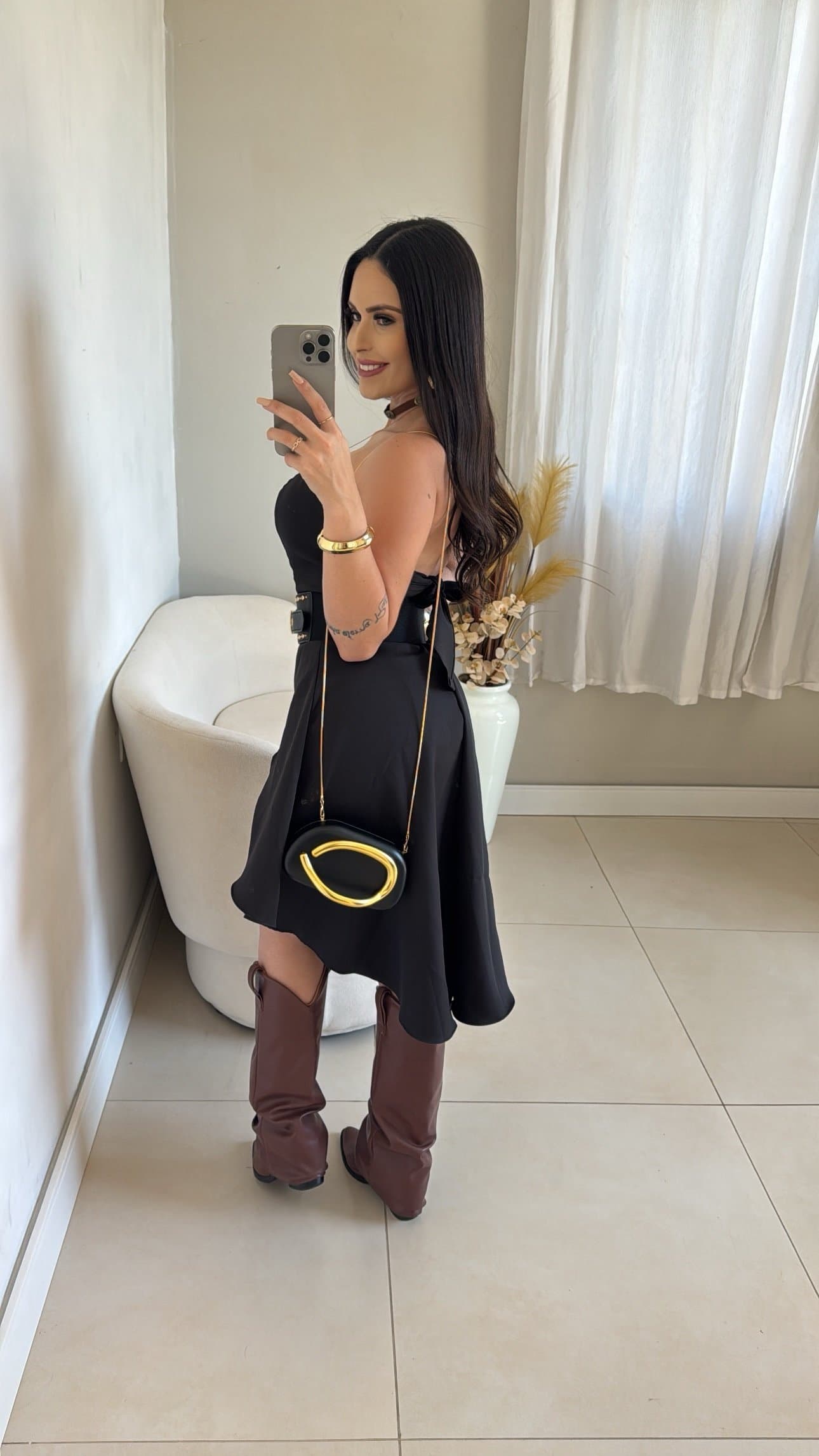 Vestido Curto Na Frente Com Cauda Comprida Atrás Preto