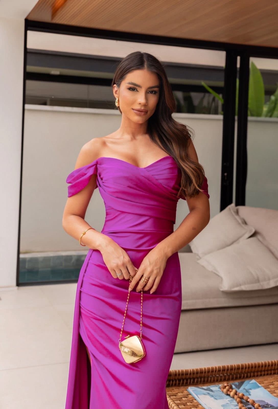 Vestido de Festa Longo Ombro a Ombro Acetinado Premium Fúcsia