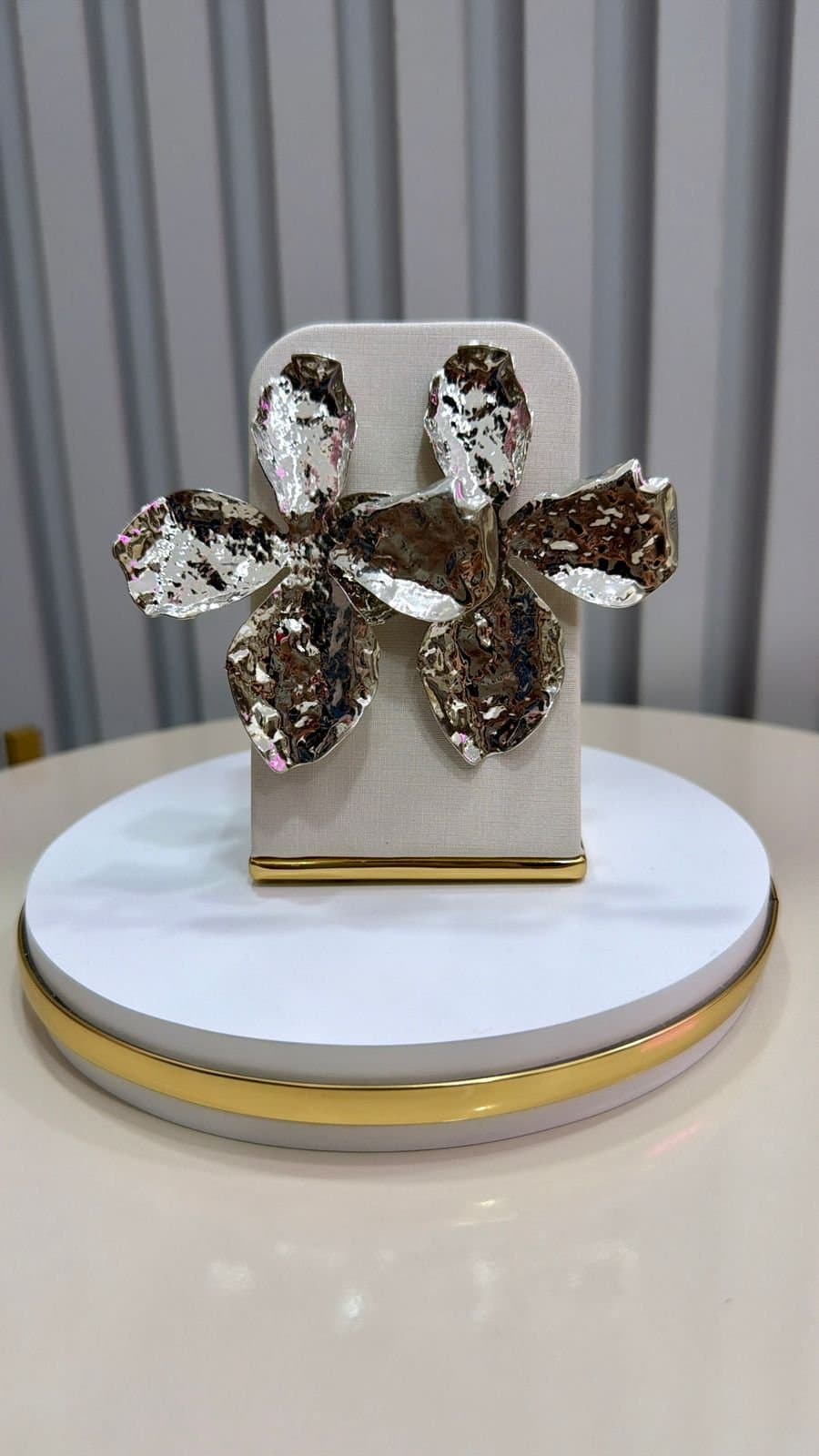 Brinco Flor Orgânica Prata