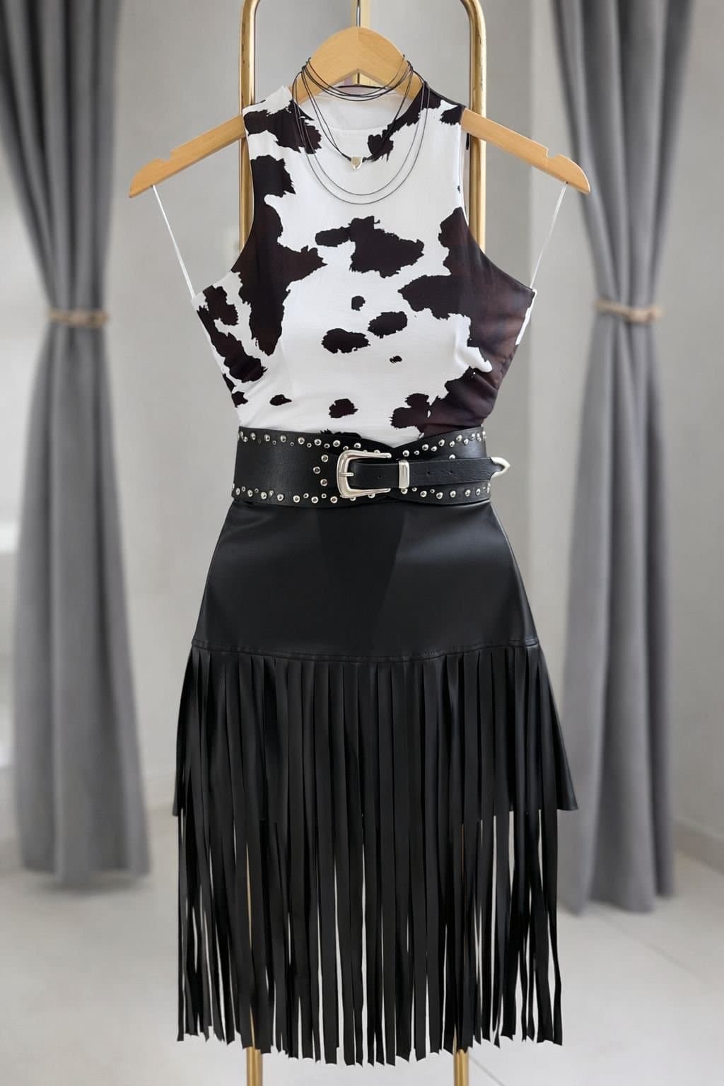 Saia Courino com Franjas Country Preta