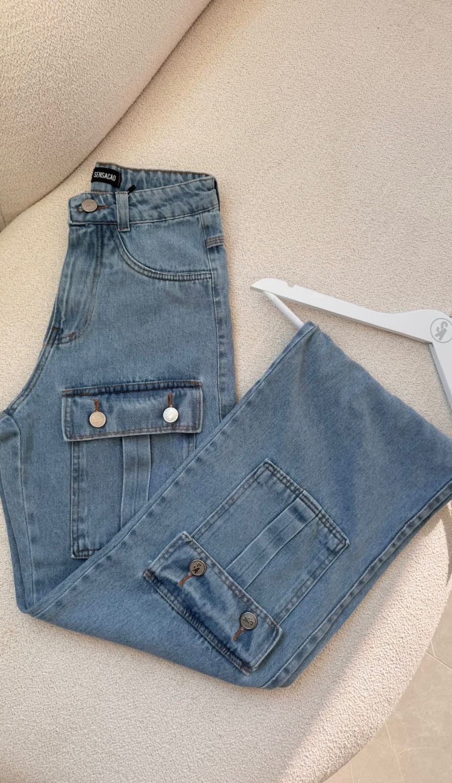 Calça Jeans Wide Leg Sensação Bolsos Frontais