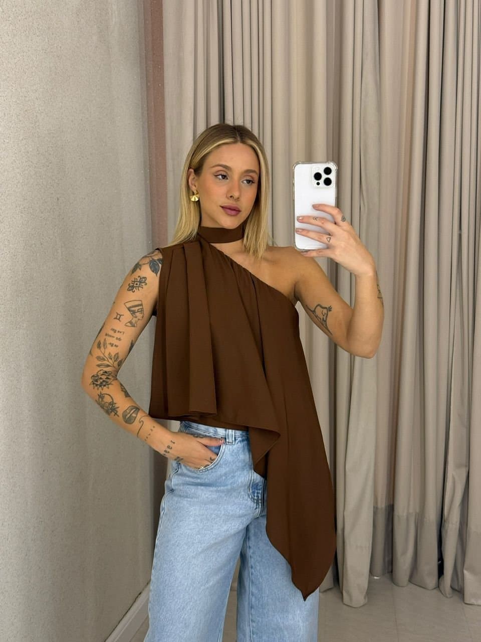 Bata Assimétrica Choker