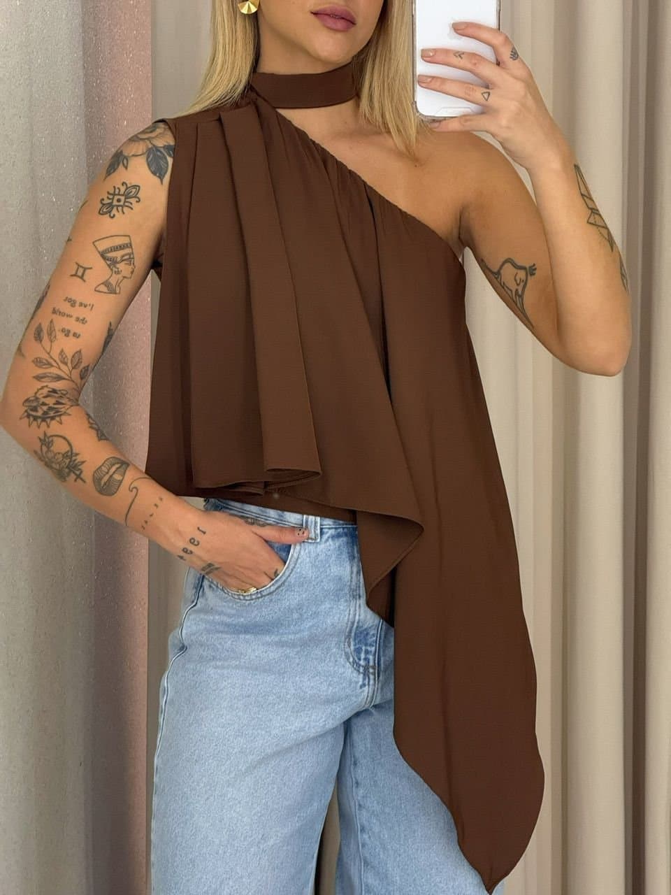 Bata Assimétrica Choker