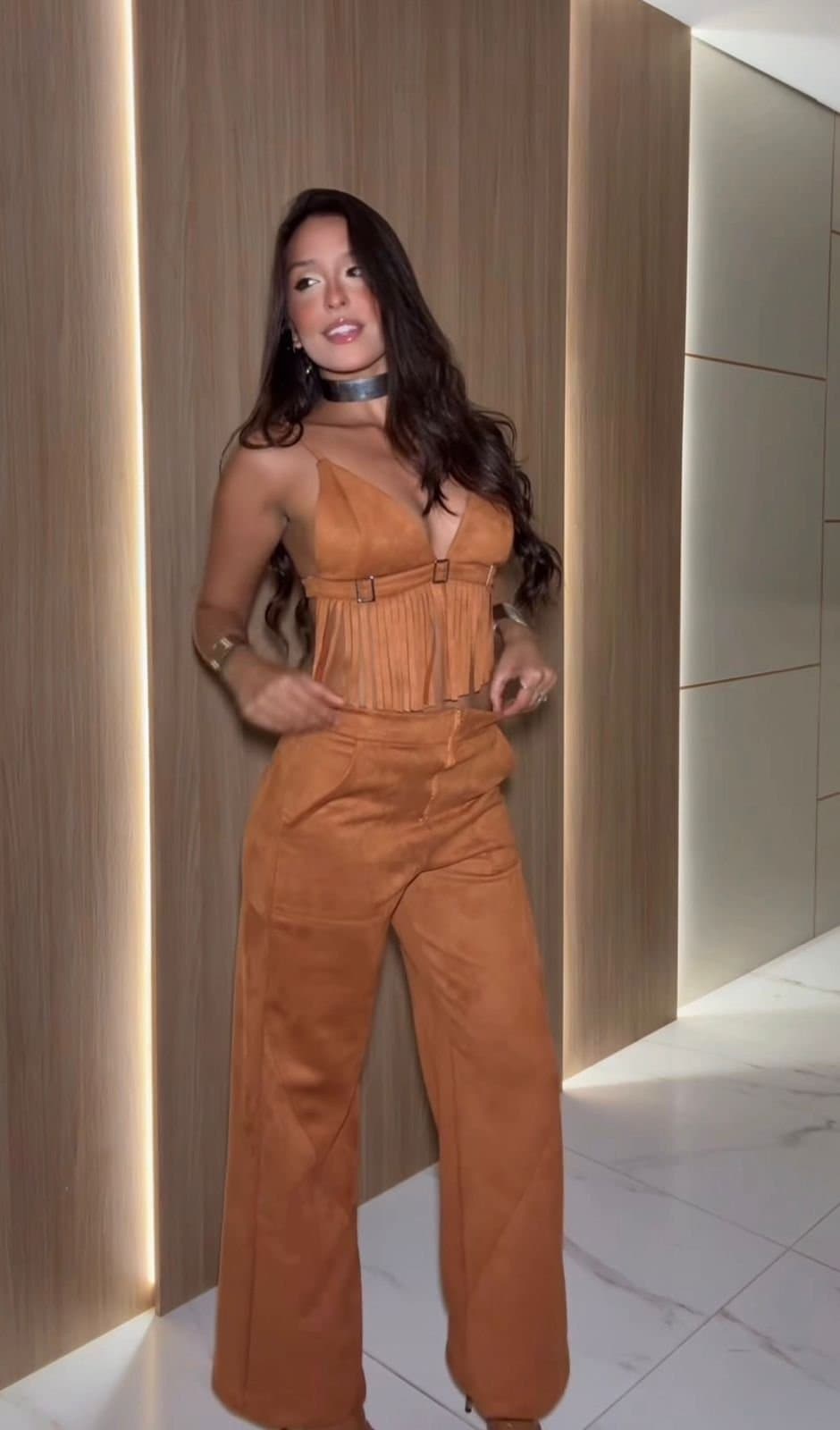 Conjunto Suede de Calça e Franjas