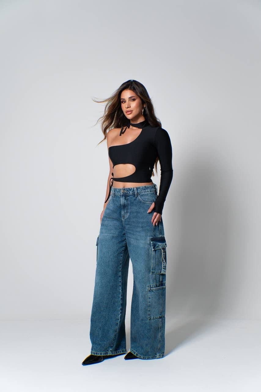 Cropped Thaise Manga Única Recortes