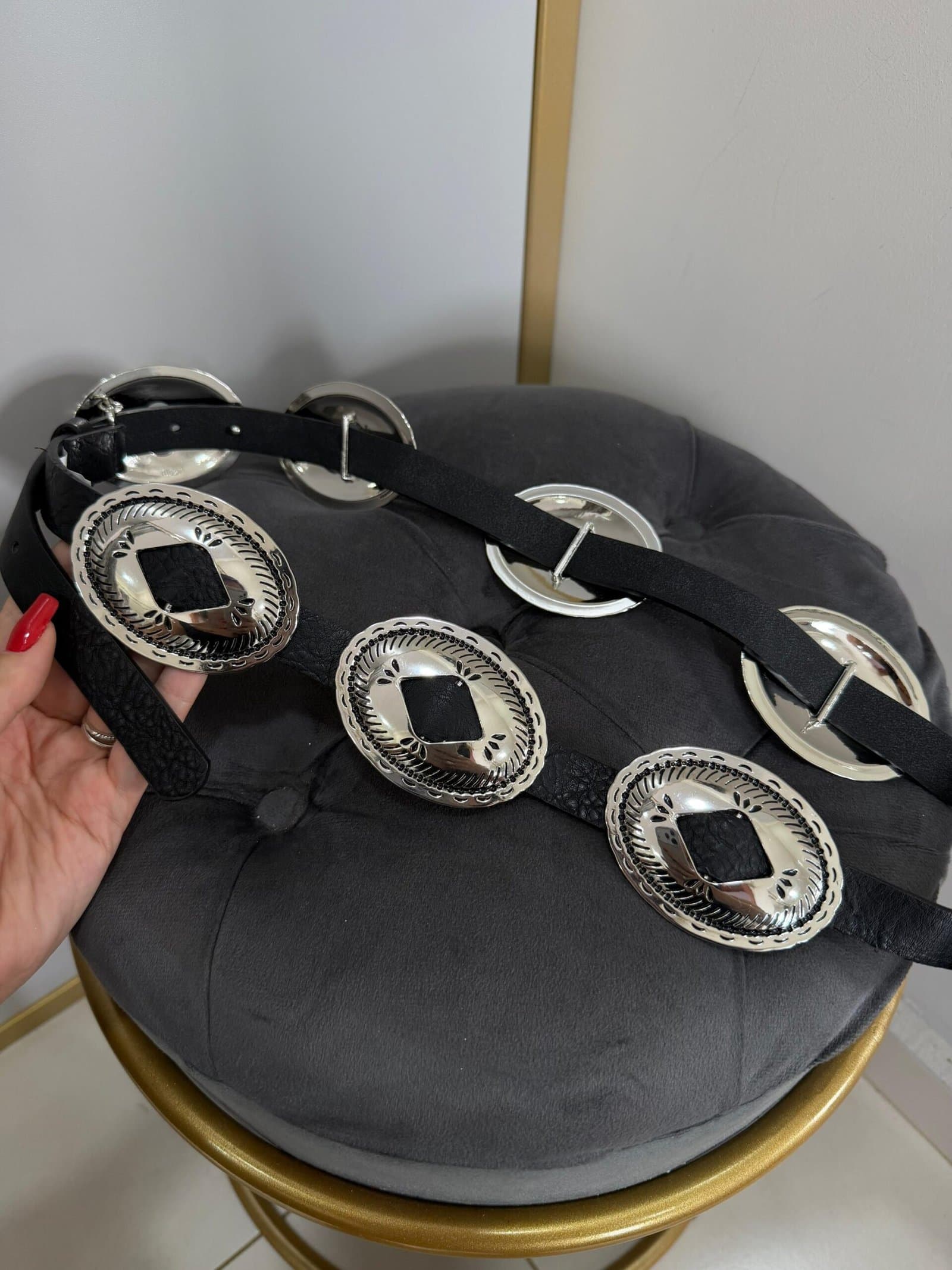 Cinto Preto Aplicações Prata