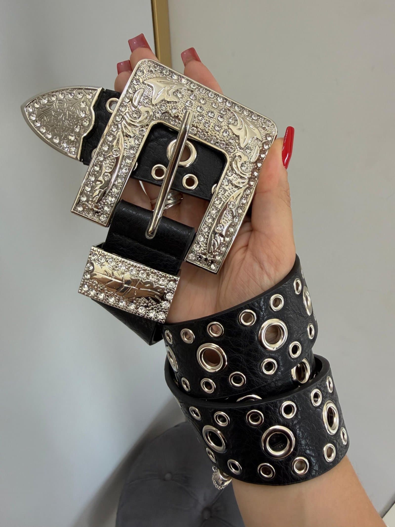 Cinto Country Preto Fivela Grande Strass Prata