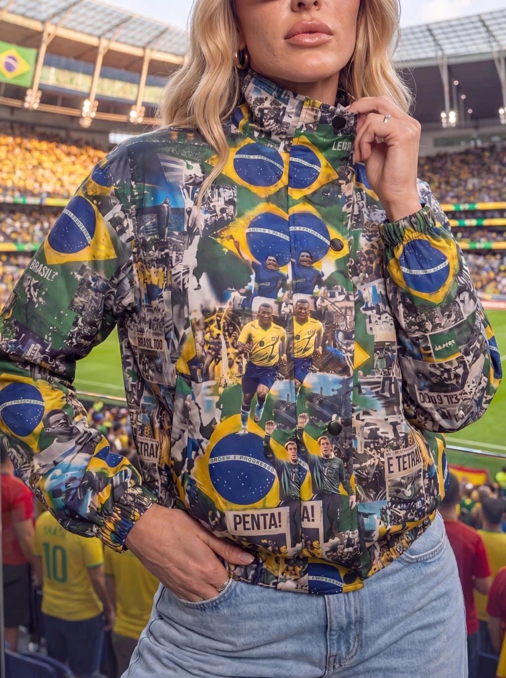 Jaqueta Corta Vento Forrada Estampa Exclusiva Brasil