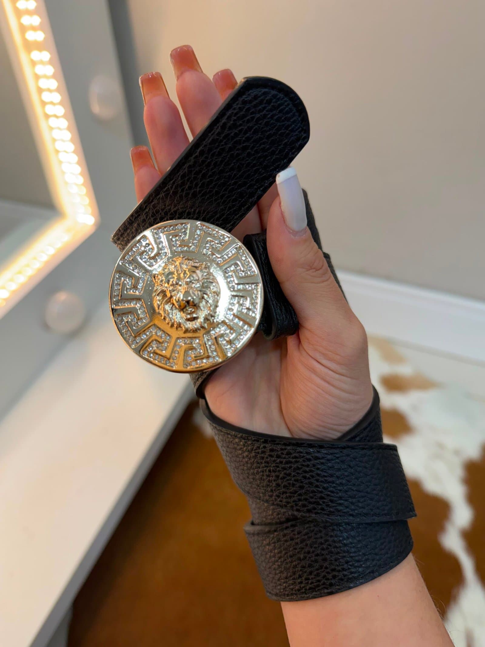 Cinto Preto Fivela Círculo Dourada com Strass