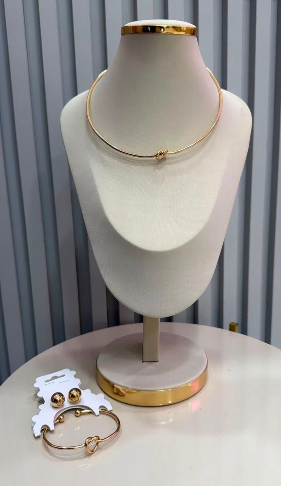 Colar Choker Nozinho Dourado