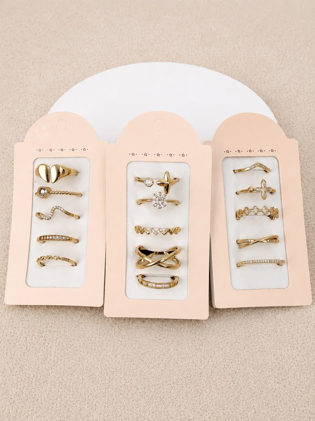 Kit de 5 Anéis com Strass Dourado